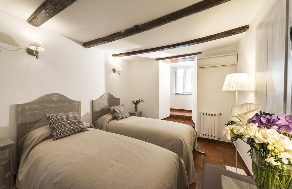 B&B I Tre Camini タルクイーニア 部屋 写真