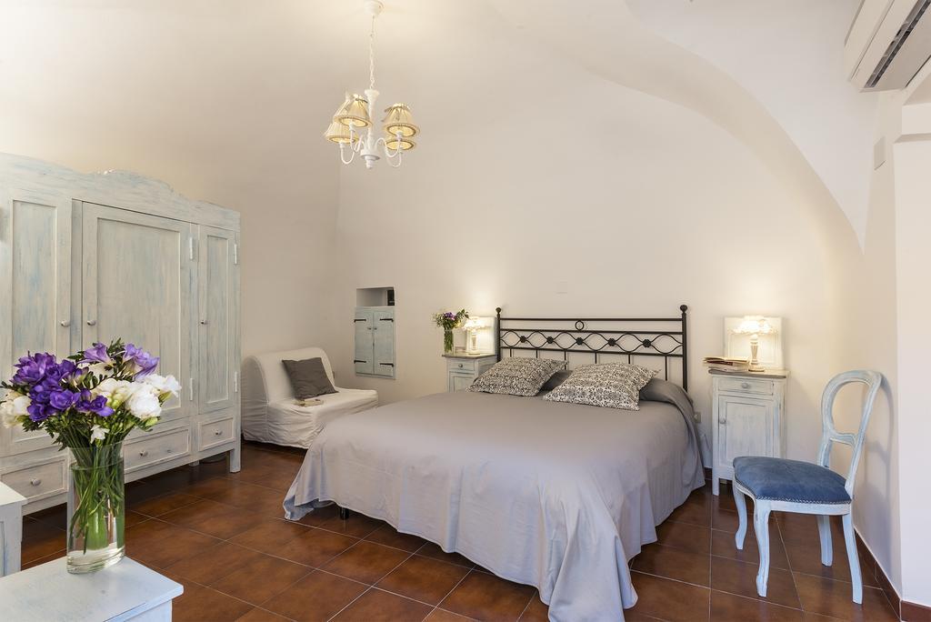 B&B I Tre Camini タルクイーニア 部屋 写真